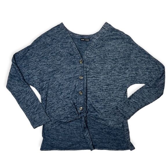 Alpha Amour Slouchy Fit Heathered Blue Tie Front Shirt - Picture 2 of 9